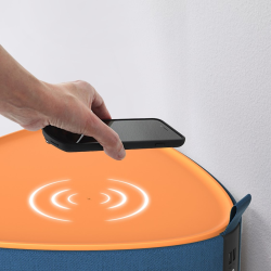 Drahtloser Lautsprecher Mesu Tisch Design TWS blau Raumf&uuml;llender Klang, Tischplatte induktives Laden
