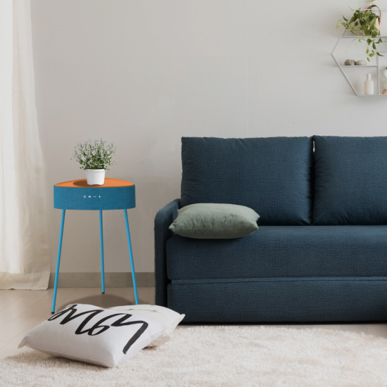 Drahtloser Lautsprecher Mesu Tisch Design TWS blau Raumf&uuml;llender Klang, Tischplatte induktives Laden